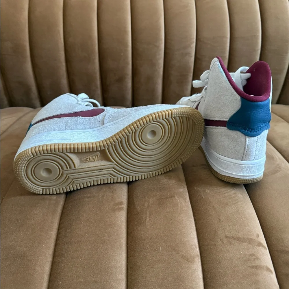 The Nike Air Force 1 Sculpt Grey Suede/Teal & Berry Sz 6.5 - Picture 7 of 11